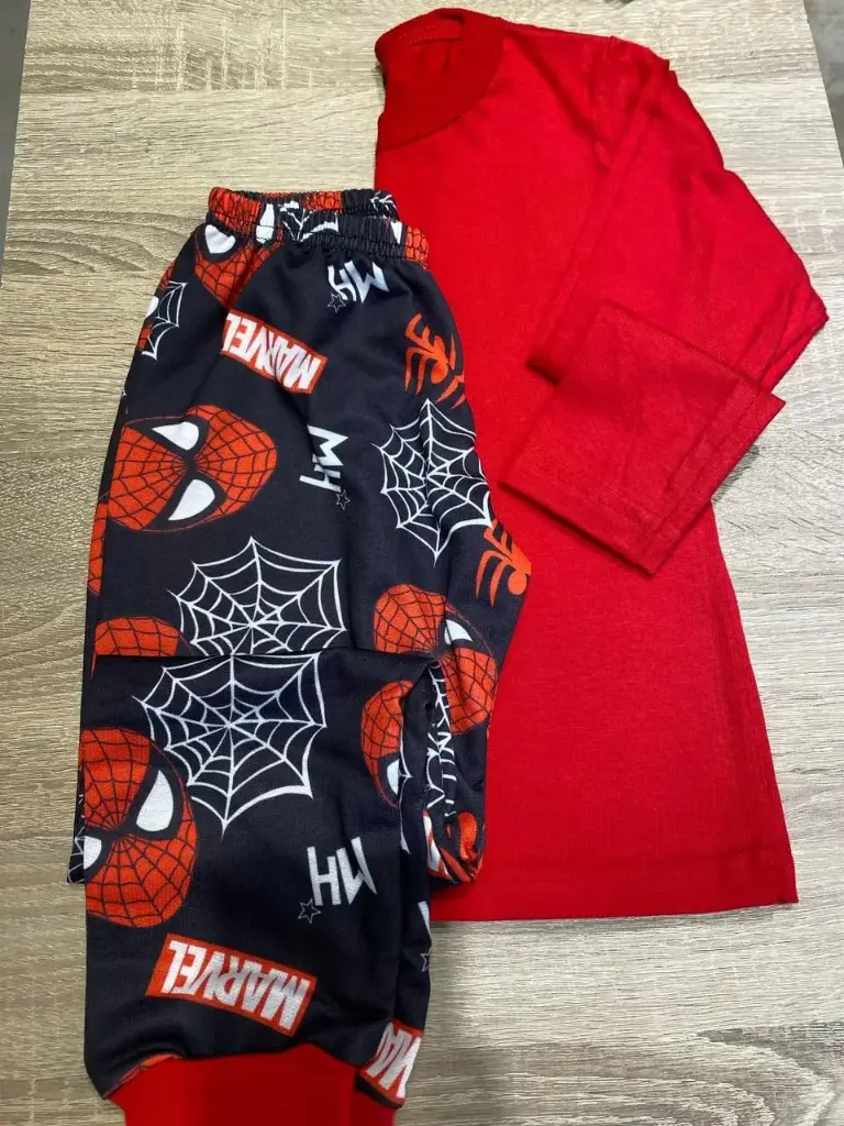 Pijama Invierno Personajes y Varios- Niña